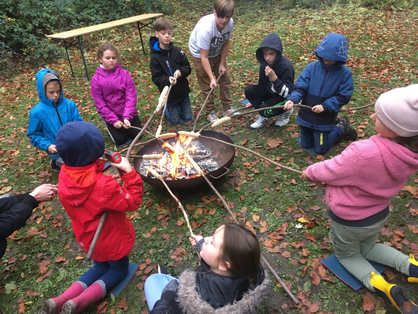 3_1 Angebote Ferienschule Foto oben Feuerfoscher